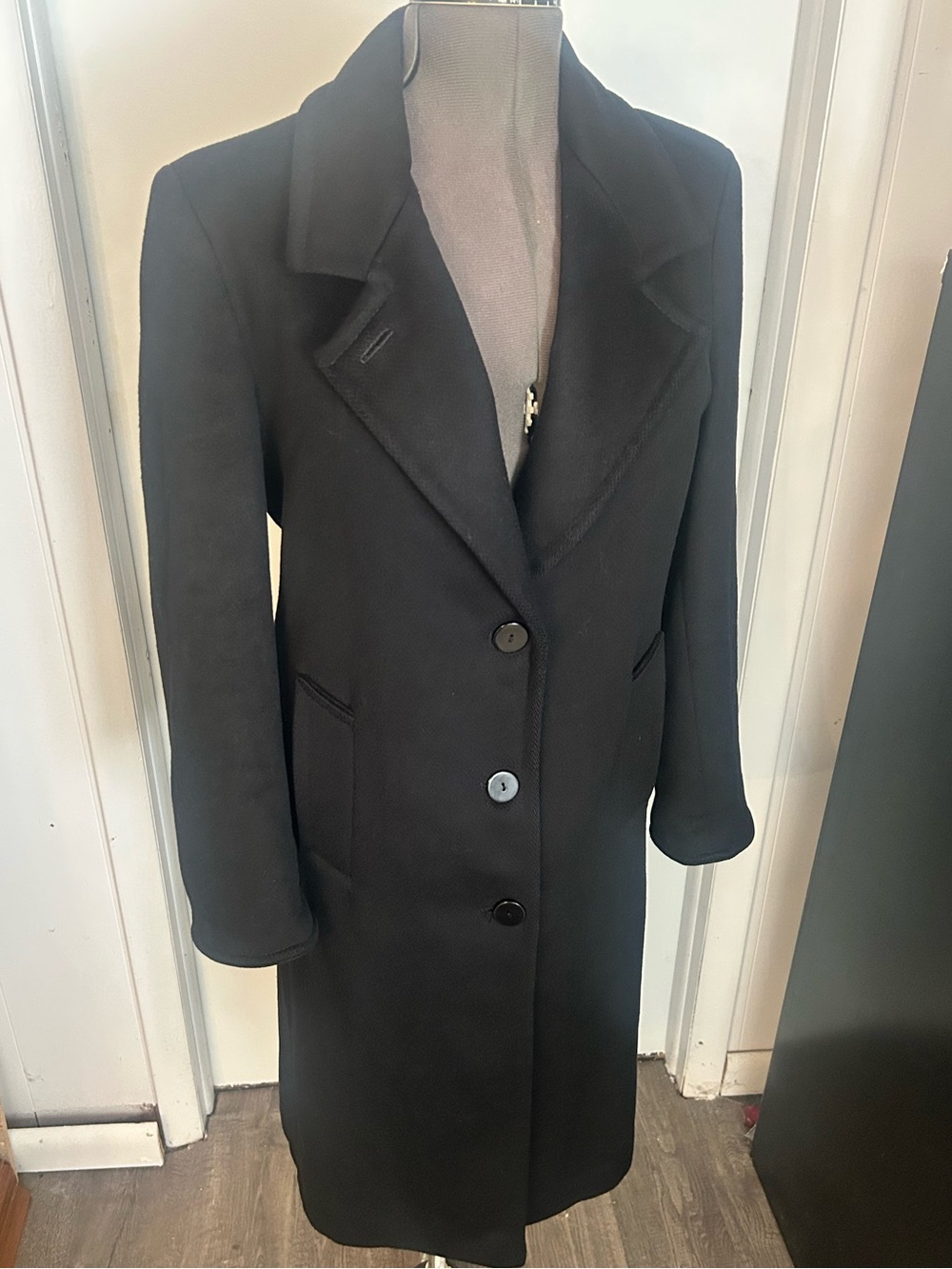 Vintage Classic Black 100% Wool Women's Coat